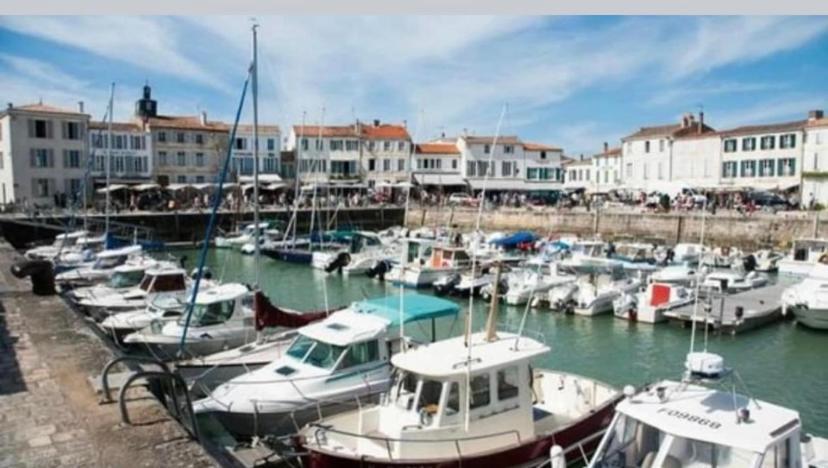 Maison Front De Mer La Flotte Exterior photo